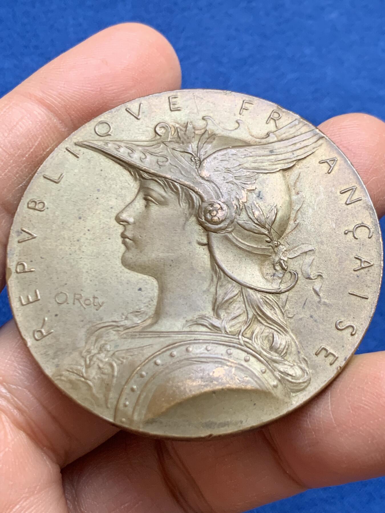 《竞宝斋》第459场 周日，周一，2场连拍 （全场包邮）欢迎送拍 法国军事准备铜章 正面戎装玛丽安娜侧像 奥古斯特·罗蒂(O.Roty)作品 58.9克 50.8mm 丰饶角铜标