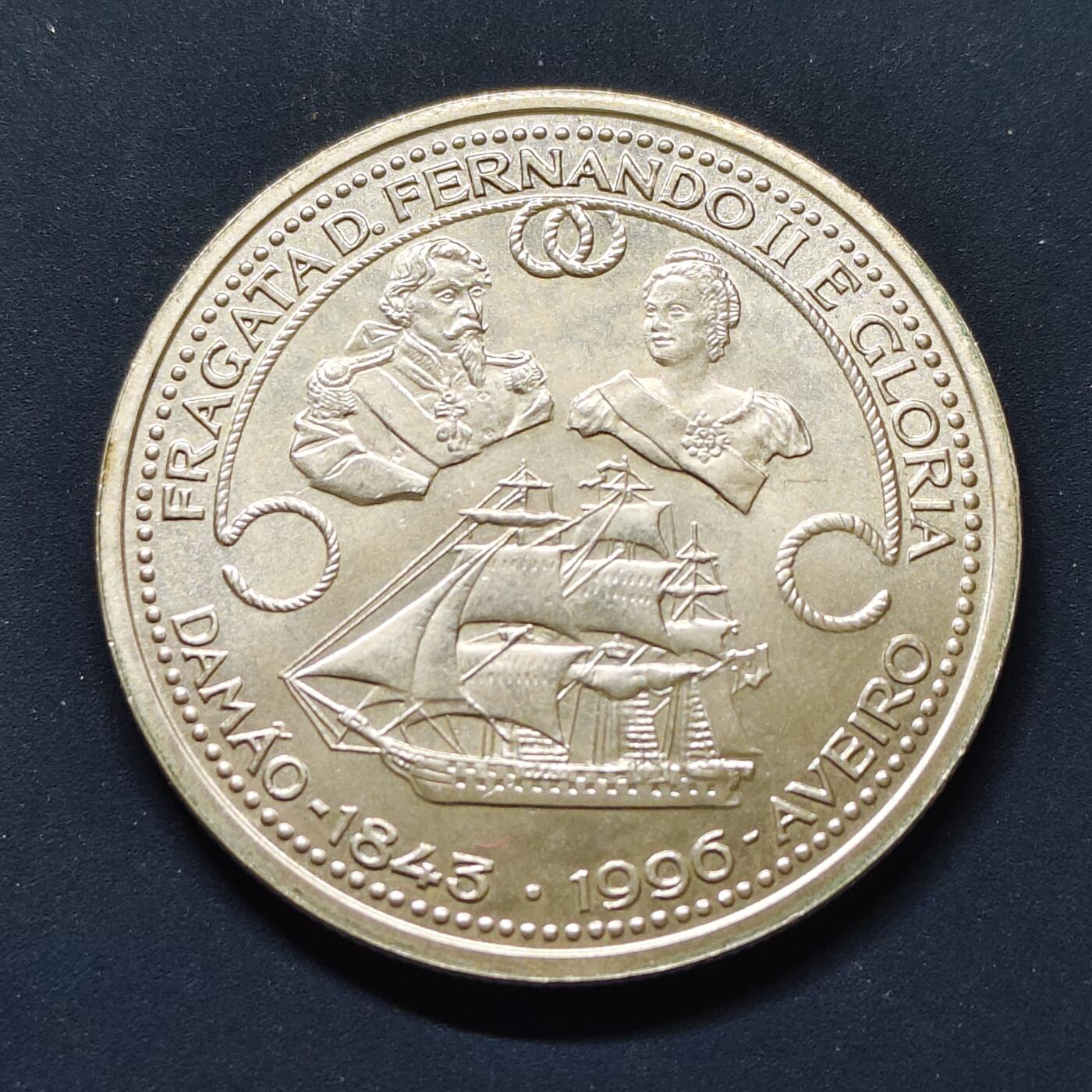 【全场包邮】纯粹捡漏拍497场-持续更新中 葡萄牙1996年1000埃斯库多费迪南二世和格洛里亚号护卫舰的修复克朗型纪念银币【40毫米28克50%】