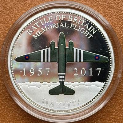 ＜星葵钱币社＞散币克朗场第68期·1月23日发货 - 〈发行量9500〉根西岛2017年不列颠空战60周年·C-47达科他运输机50便士克朗型彩色精制纪念币