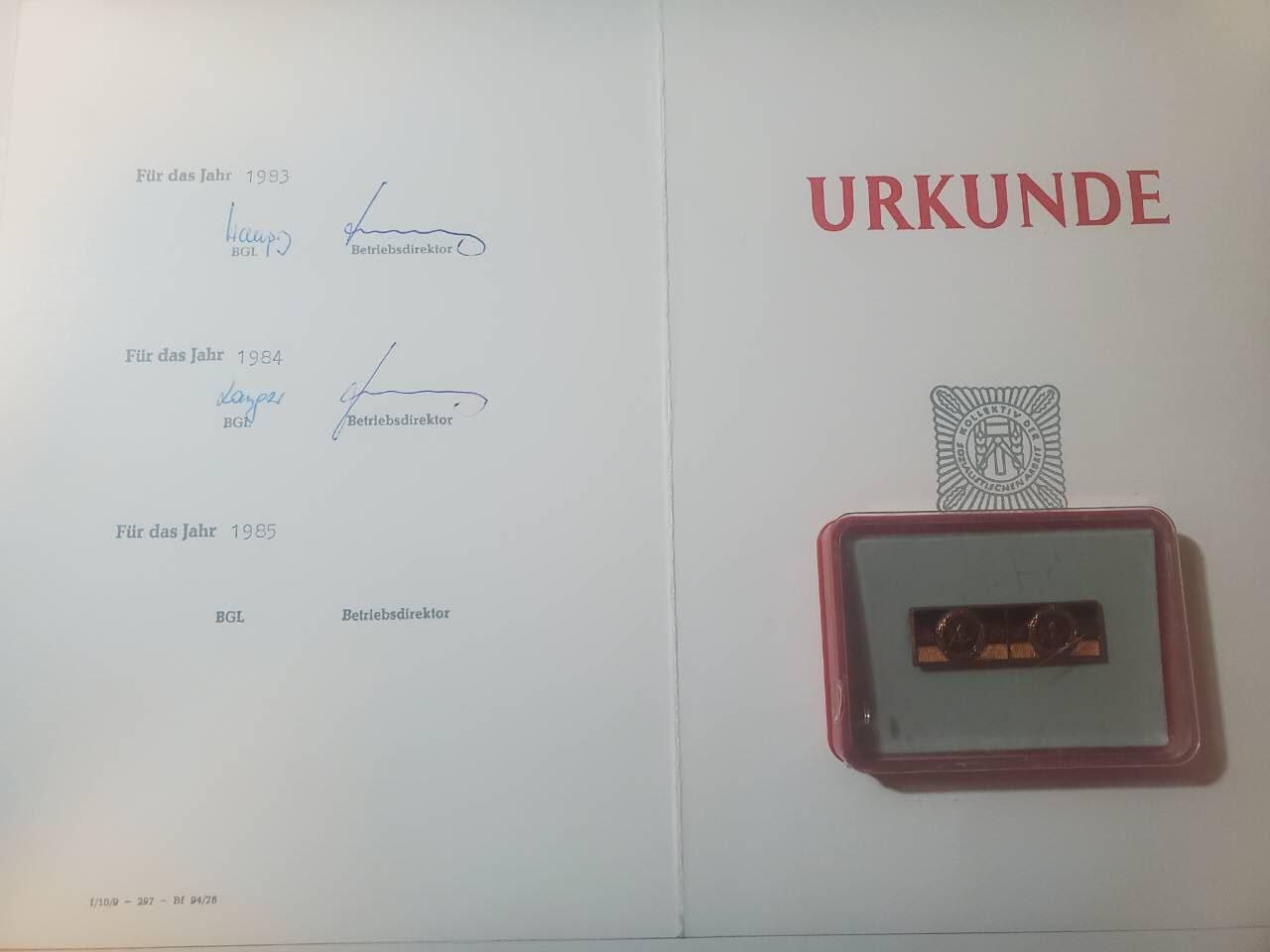 韵星假日拍卖第三十七期 -- Rimey Holidays Auction 37 民主德国连续获得两次集体劳动荣誉奖章略/挂带证书一套