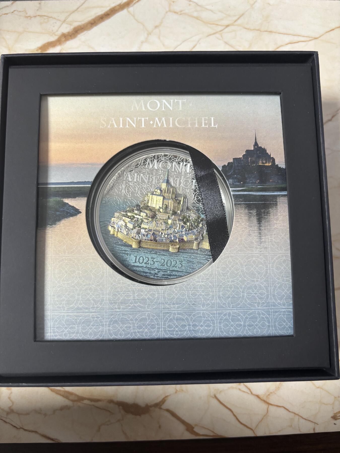 第189期拍卖 库克2023年圣米歇尔山5盎司超高浮雕彩色纪念银币，999银，发行500枚