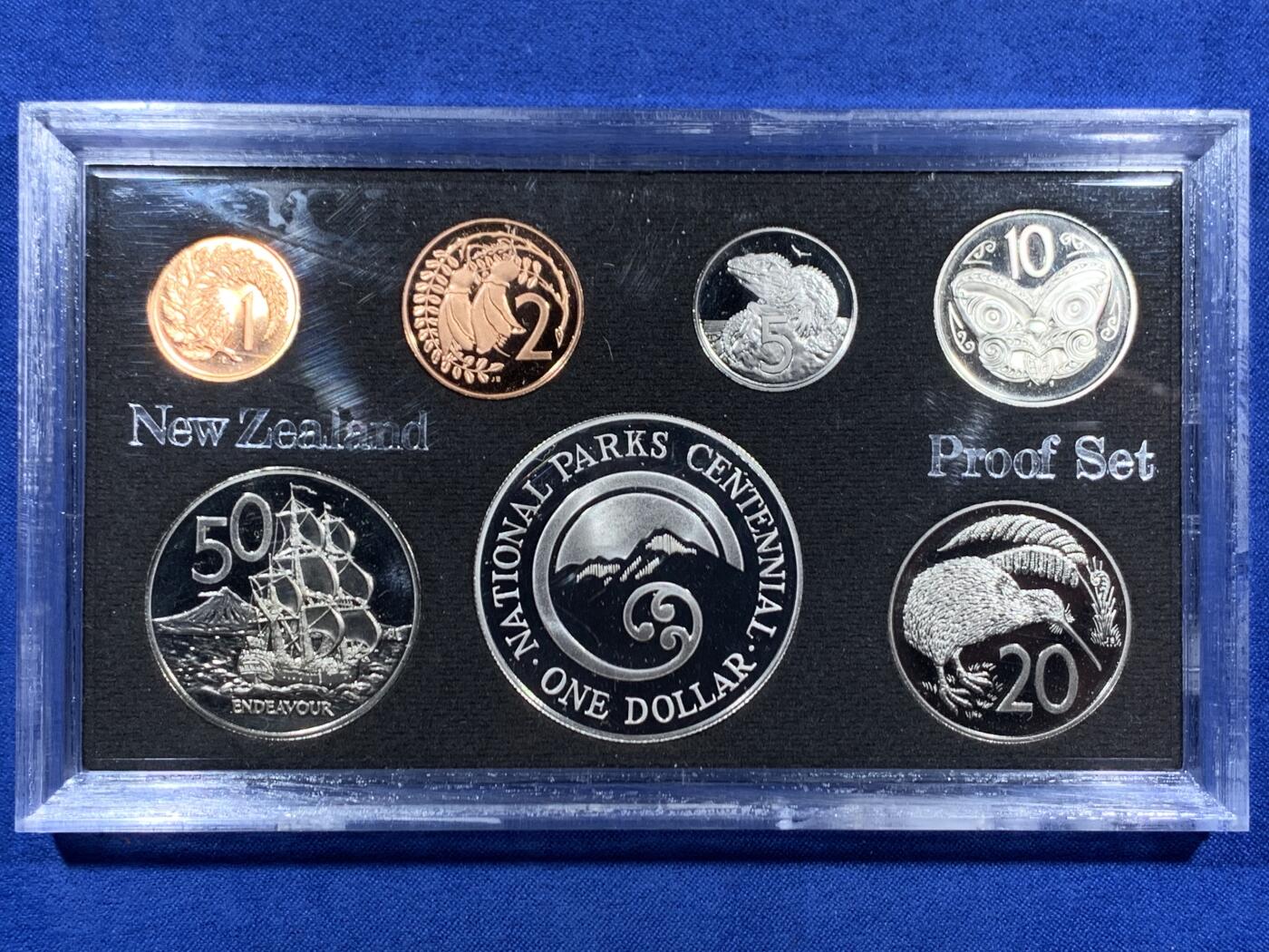 《竞宝斋》第459场 周日，周一，2场连拍 （全场包邮）欢迎送拍 新西兰1987年国家公园百年纪念精制币套装 含1元精制银币 925银 27.2克