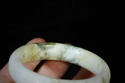 上海都达杂项专场三十四【年后发货全场包邮】  天然 蓝田玉贵妃手镯86-34