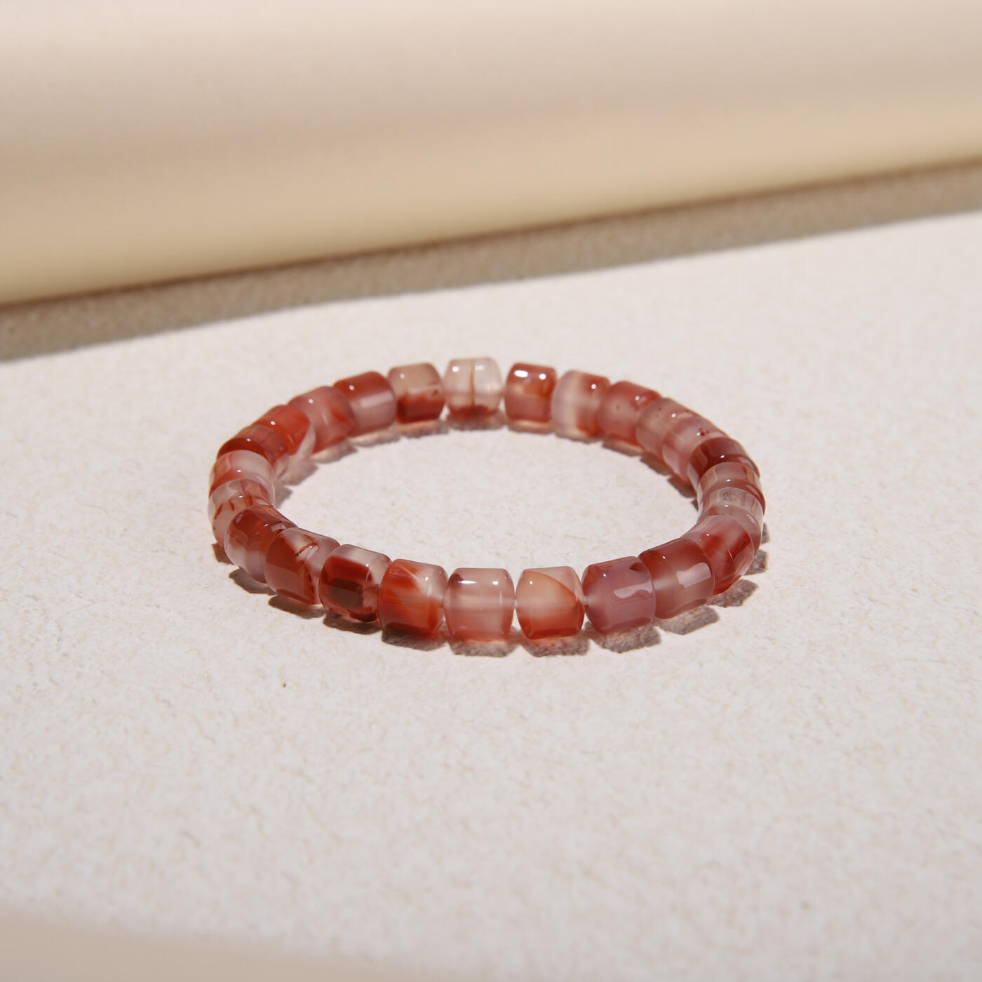 瑰丽珠宝（一） 鸿运当头南红飘花手串