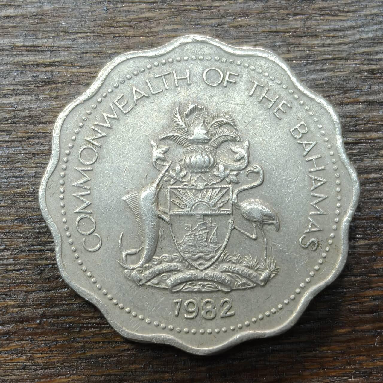 【铜匠收藏】★第138场★散币场。不寄存，30包邮。不满30元，支付5元运费。《接受代拍 代送NGC评级》 88【无寄存】1982年 巴哈马 10分