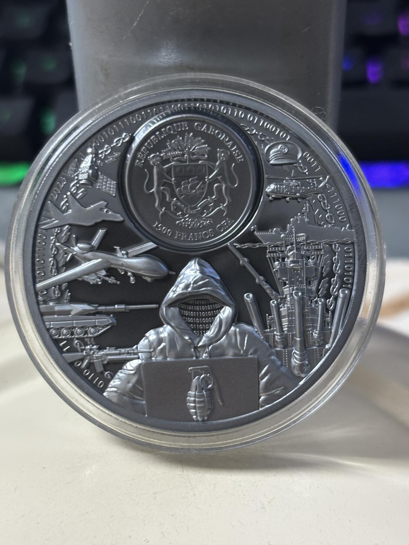 第189期拍卖 加蓬2023年过去与未来战争没有赢家钌化2盎司银币，999银，发行99枚