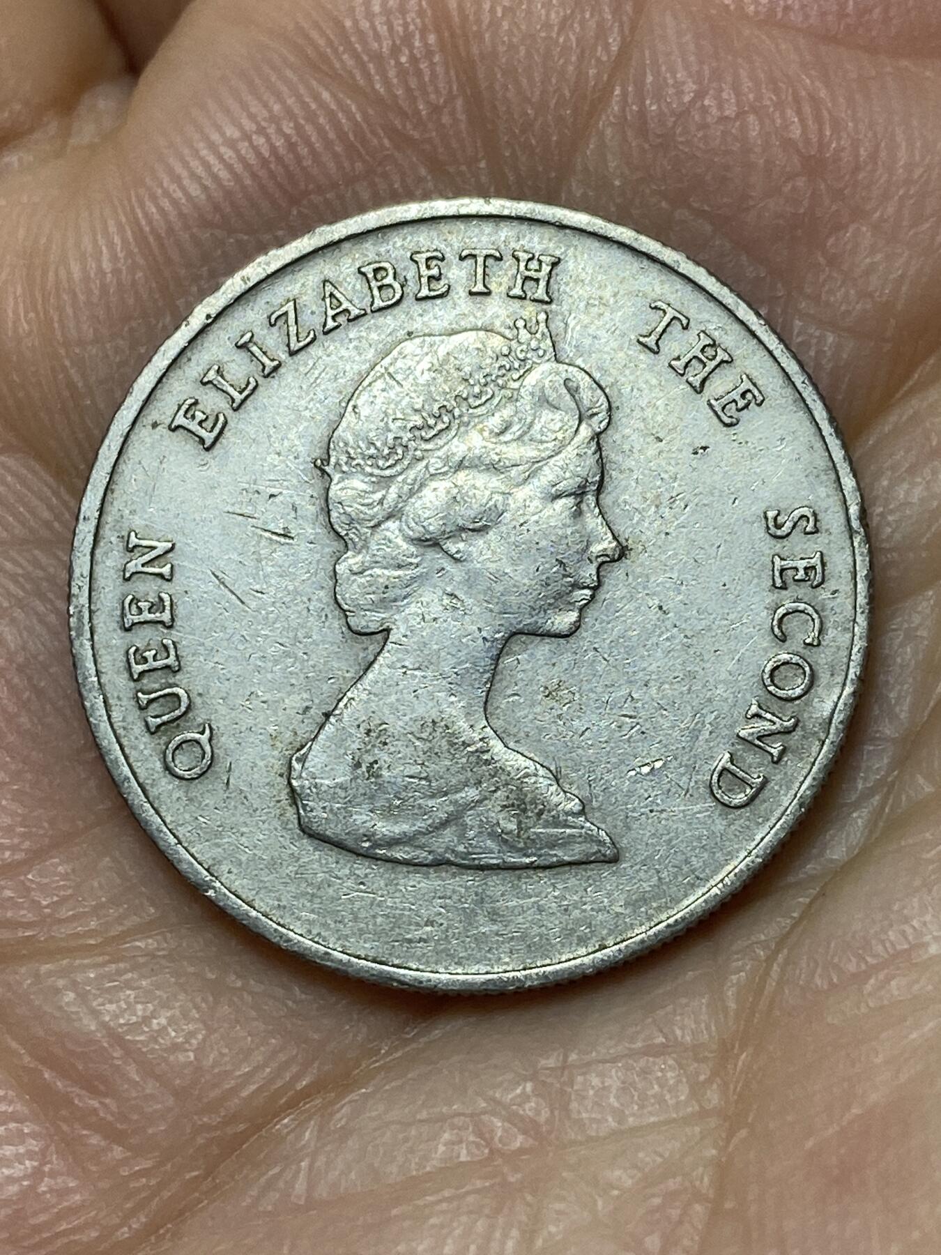 2026年第十一场(总第一百八十场）外国好品散币场(免佣金) 东加勒比1986年25分(伊丽莎白二世中年花冠)