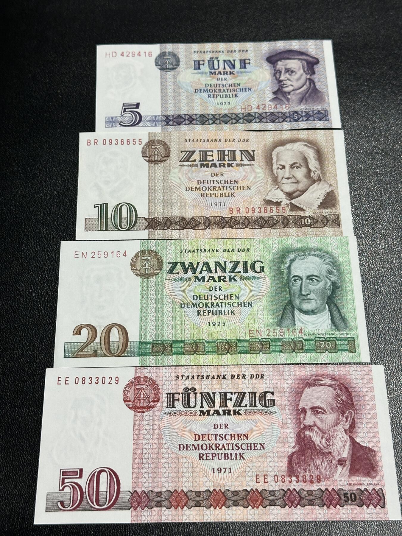 《外钞收藏家》第六百零三期（精选场）（本平台长期征集拍品、欢迎藏友们联系合作） 东德5-50马克 全新UNC 四张一起 50轻微荧光反应