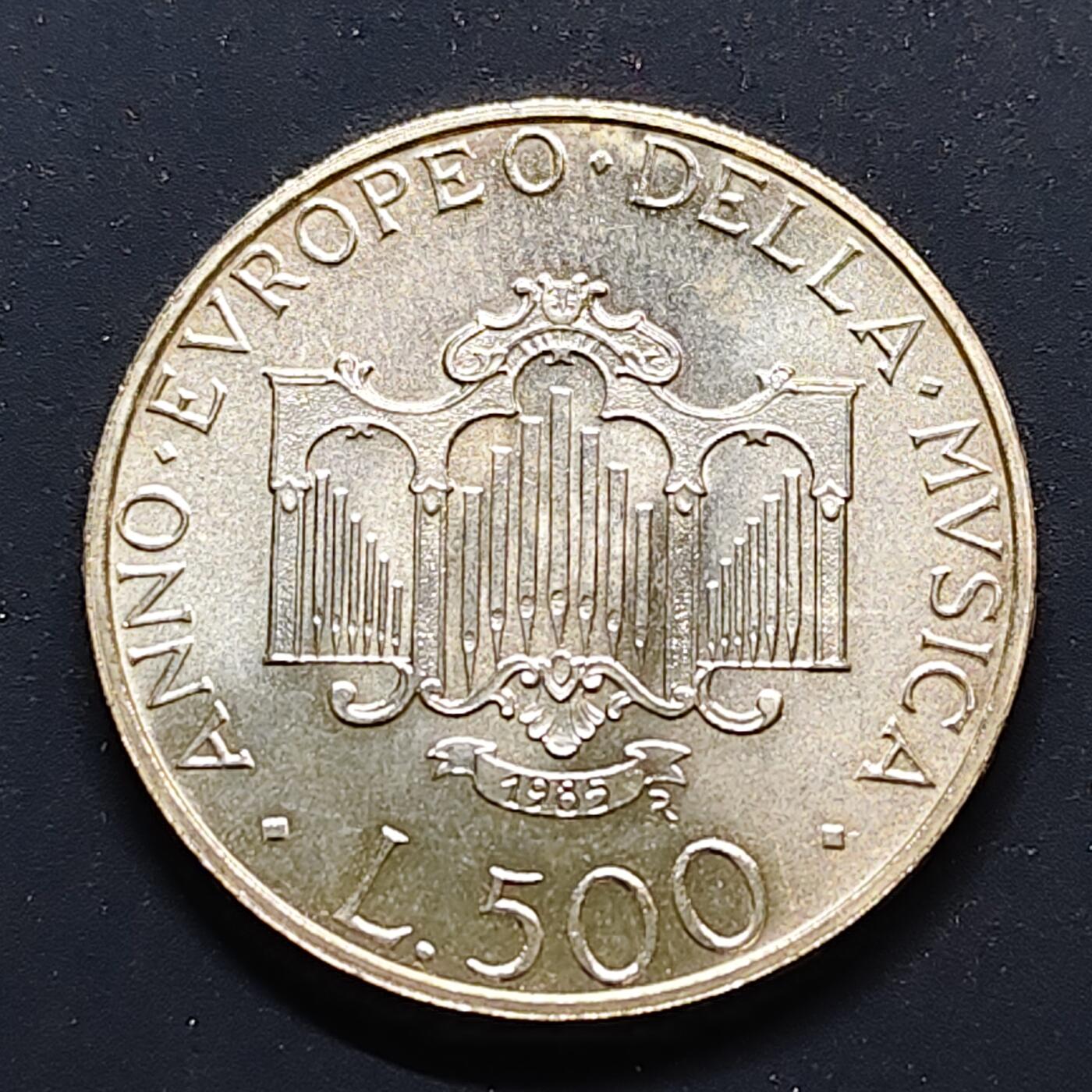 【全场包邮】纯粹捡漏拍497场-持续更新中 意大利1985年500里拉欧洲音乐年纪念银币【29毫米11克83.5%】