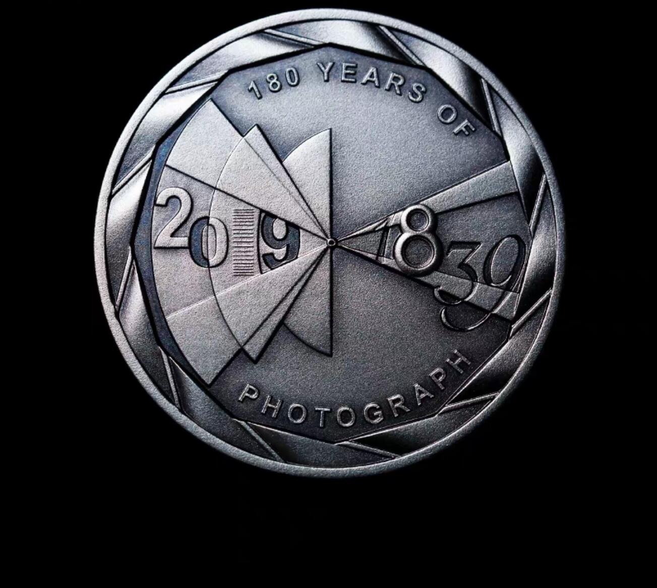 帕劳2019年照相术180年纪念银币