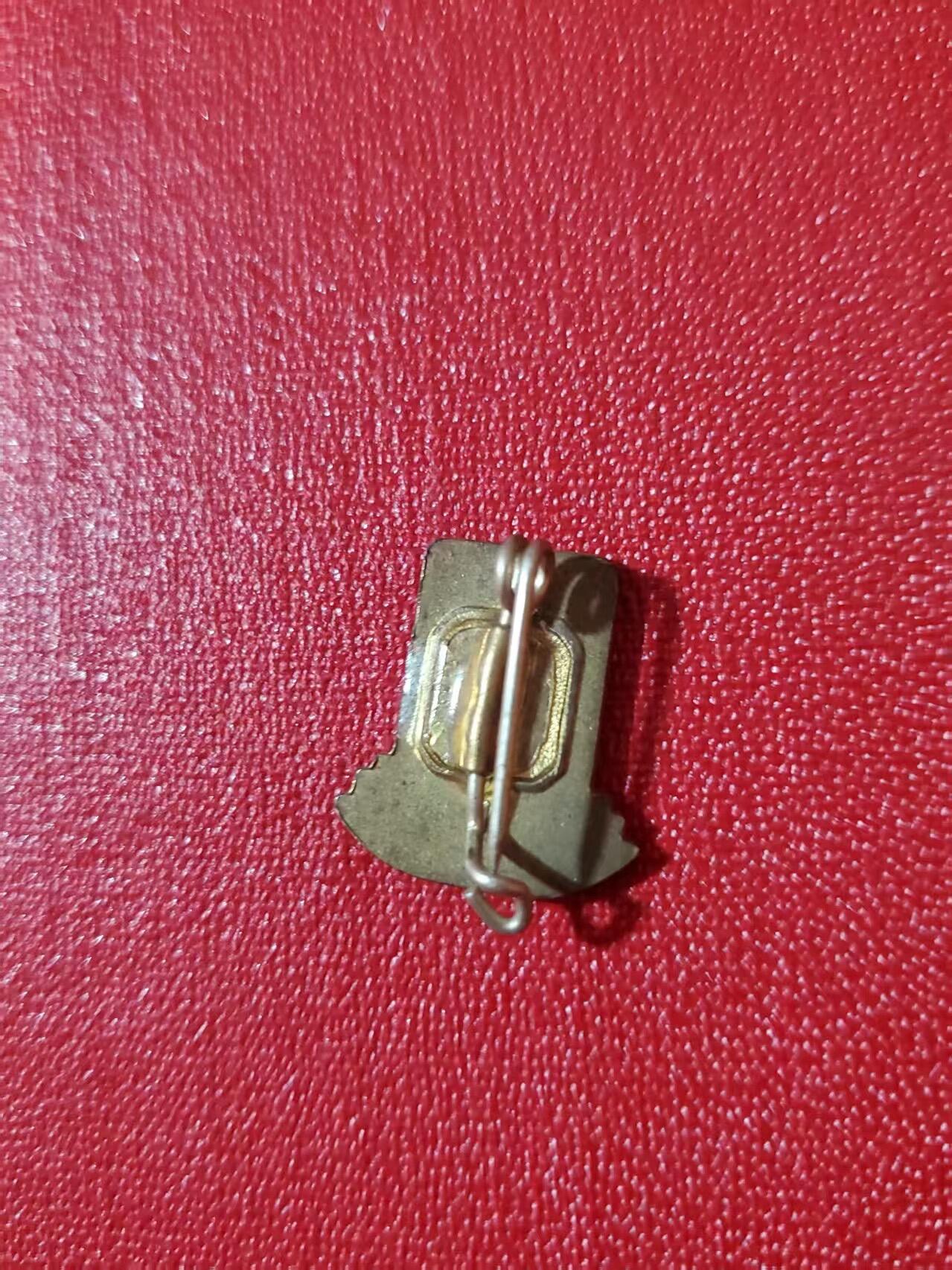 韵星假日拍卖第三十七期 -- Rimey Holidays Auction 37 民主德国工会为妇女进行社会主义教育大证书奖状➕40年荣誉证章一枚 证书很少见