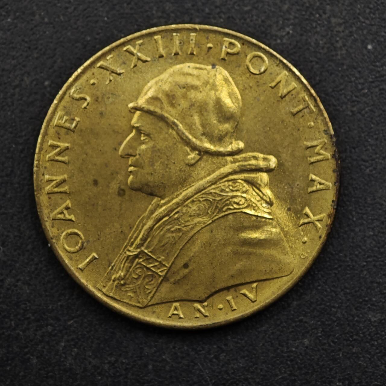 【淘币小摊】实时拍第八百五十拍   散币银币场   满百包邮可预留二周 每周一统一发货   梵蒂冈1962年20里拉