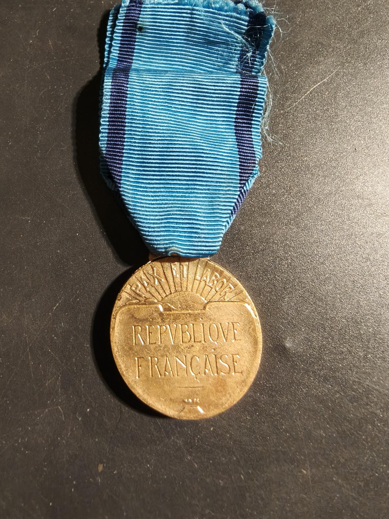 老王徽章第178期 法国金级体育奖章