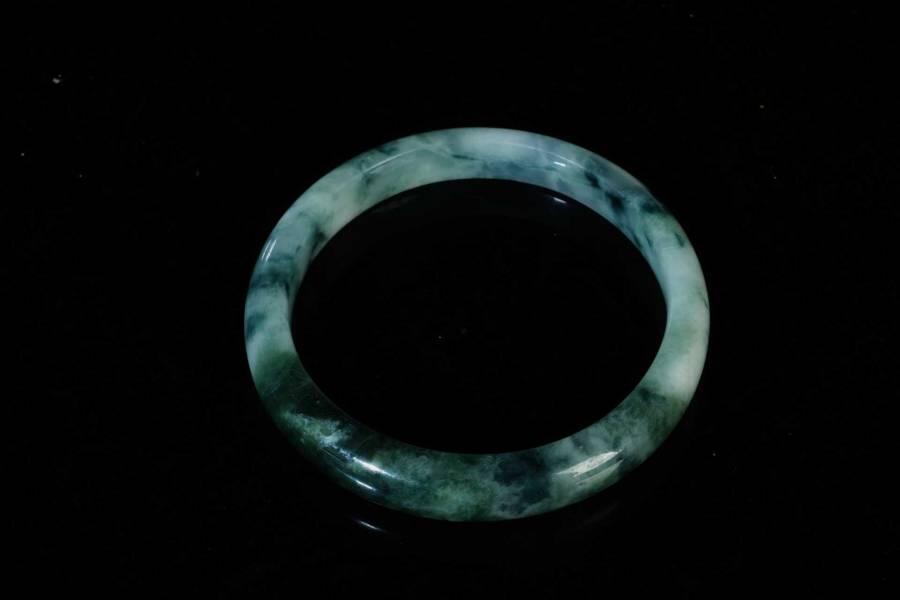 上海都达杂项专场三（全场包邮） 天然冰绿翡翠手镯