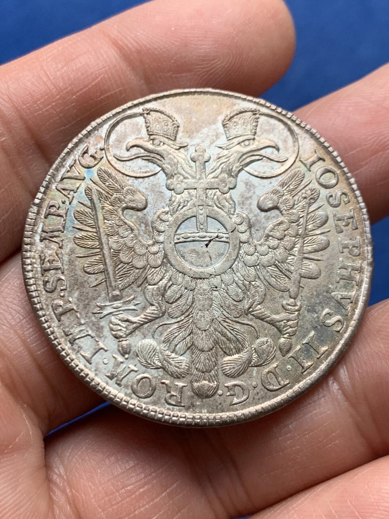 《竞宝斋》第460场 周日，周一，2场连拍 （全场包邮）欢迎送拍 神圣罗马帝国1768年纽伦堡城市景观泰勒 28克 40.6mm 带光五彩 细节极美 非常漂亮