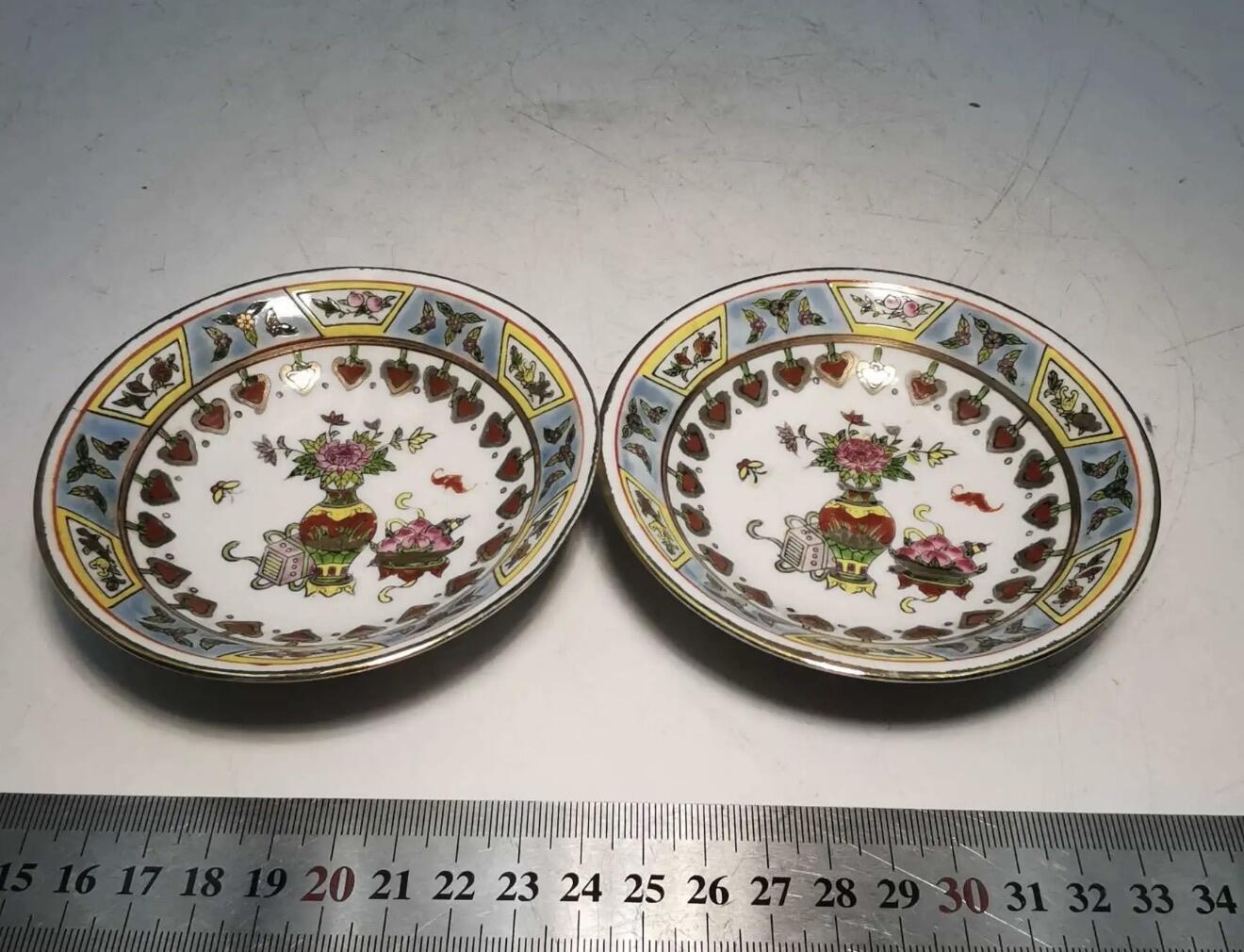 回流银器杂项 建国后粉彩盘2只，直径:10cm;