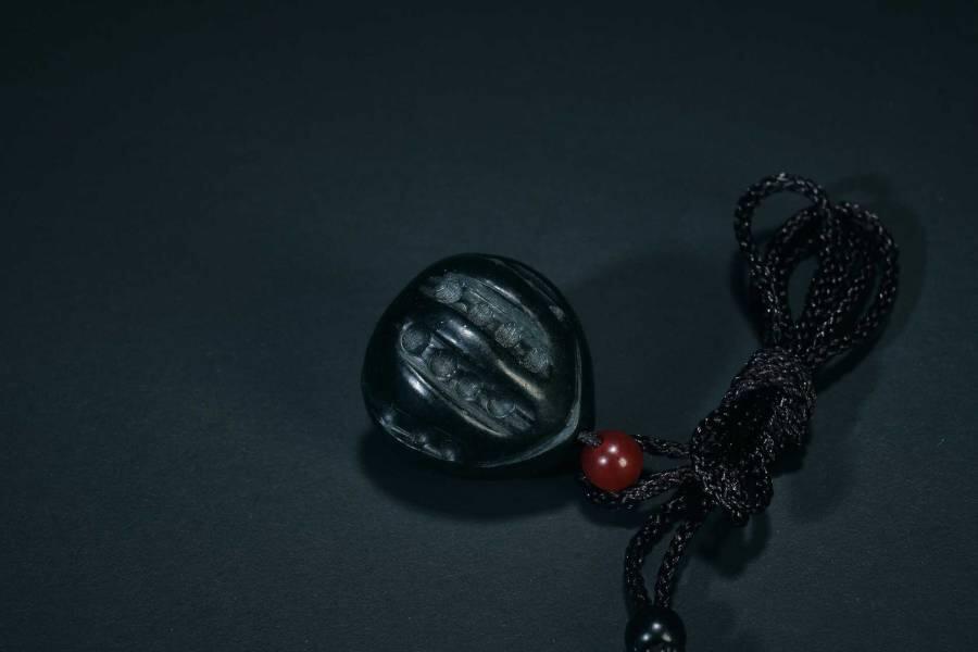 上海都达杂项专场三（全场包邮） 天然和田玉青玉核桃吊坠挂件 附鉴定证书89-93