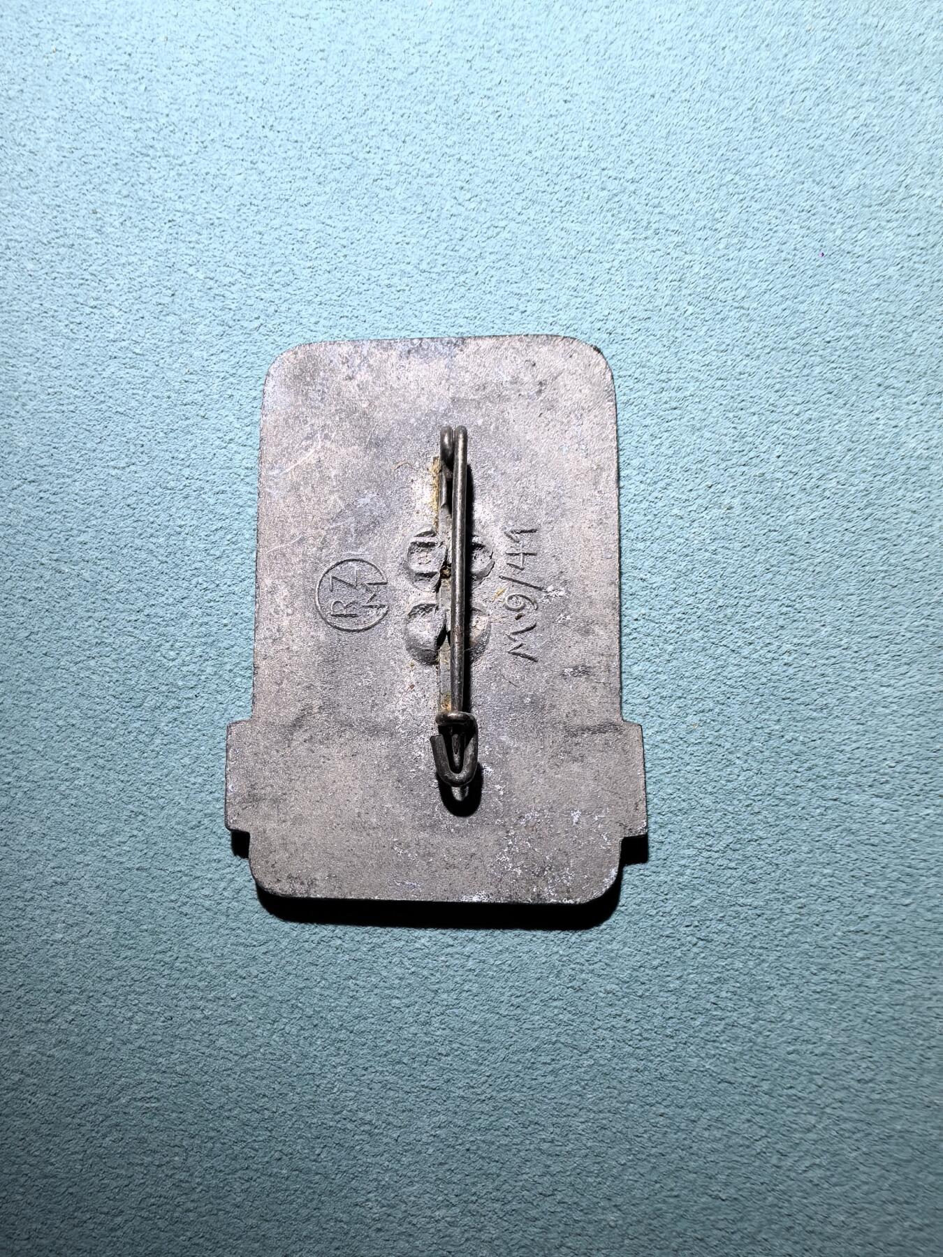 盛世勋华——号角文化勋章邮票专场拍卖第300期 德国（1939）西部马克1939年地区日纪念证章 极为少见 带厂标