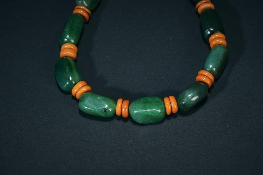 上海都达杂项专场三（全场包邮） 天然 和田玉碧玉随形糖珠手串 附鉴定证书86-82