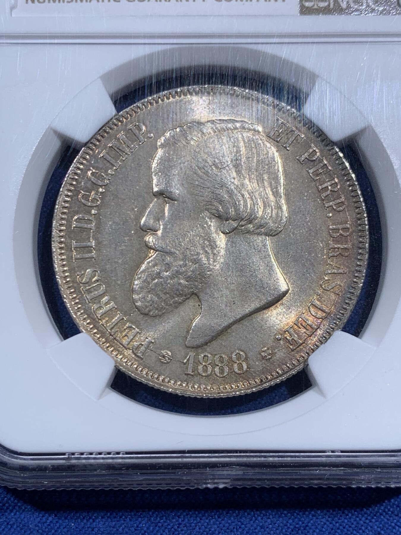 《竞宝斋》第460场 周日，周一，2场连拍 （全场包邮）欢迎送拍 NGC MS65 巴西1888年佩德罗二世2000瑞斯银币 顶级原光五彩 丝绸底板 高分稀少 1888发财年份