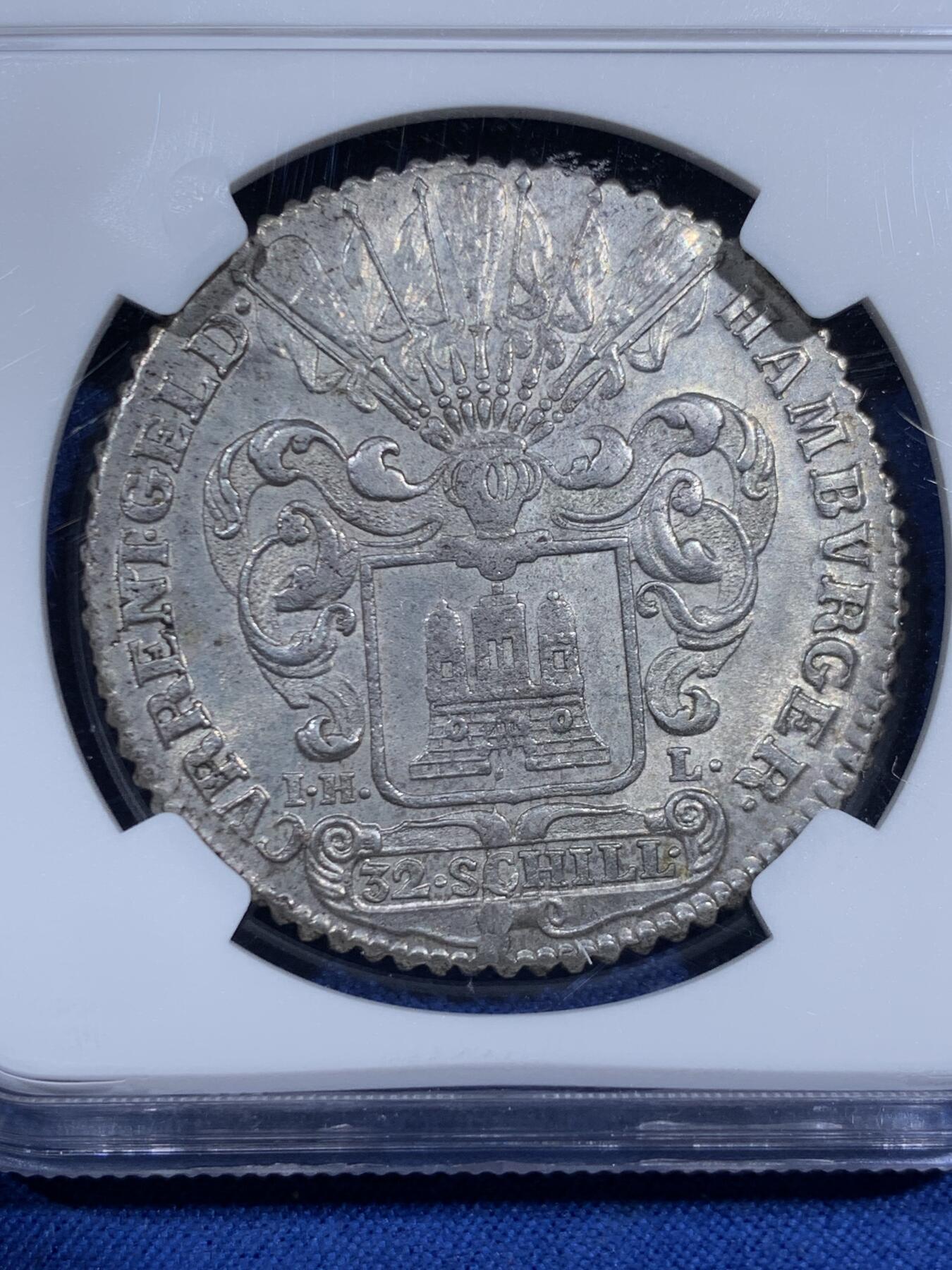 《竞宝斋》第460场 周日，周一，2场连拍 （全场包邮）欢迎送拍 NGC MS64 冠军分 神圣罗马帝国汉堡自由市1758年双头鹰32先令大银币，少见神罗大银，灰彩皮蛋光。双头鹰+汉堡城市徽章，打铸优良，堪称半机制币的样板作。状态卓越，冠军品质