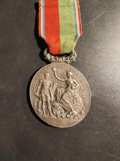 老王徽章第178期 - 法国1900-1921工商总工会服务奖章    带边铭  