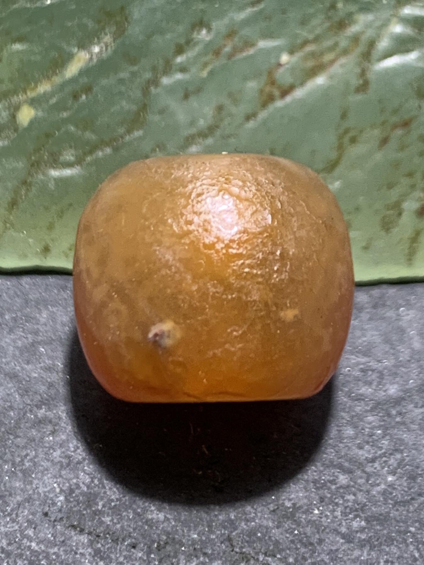 精美高玉化风化纹缠丝玛瑙老形桶珠一颗，