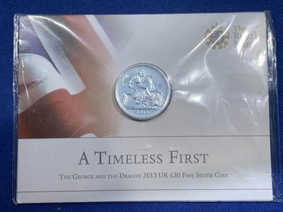 《竞宝斋》第460场 周日，周一，2场连拍 （全场包邮）欢迎送拍 - 2013年英国20英镑屠龙银马剑 999银材质 15.71克 未拆封品相