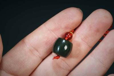 上海都达杂项专场三十四【年后发货全场包邮】  天然和田玉青玉桶珠挂件 附鉴定证书86-96