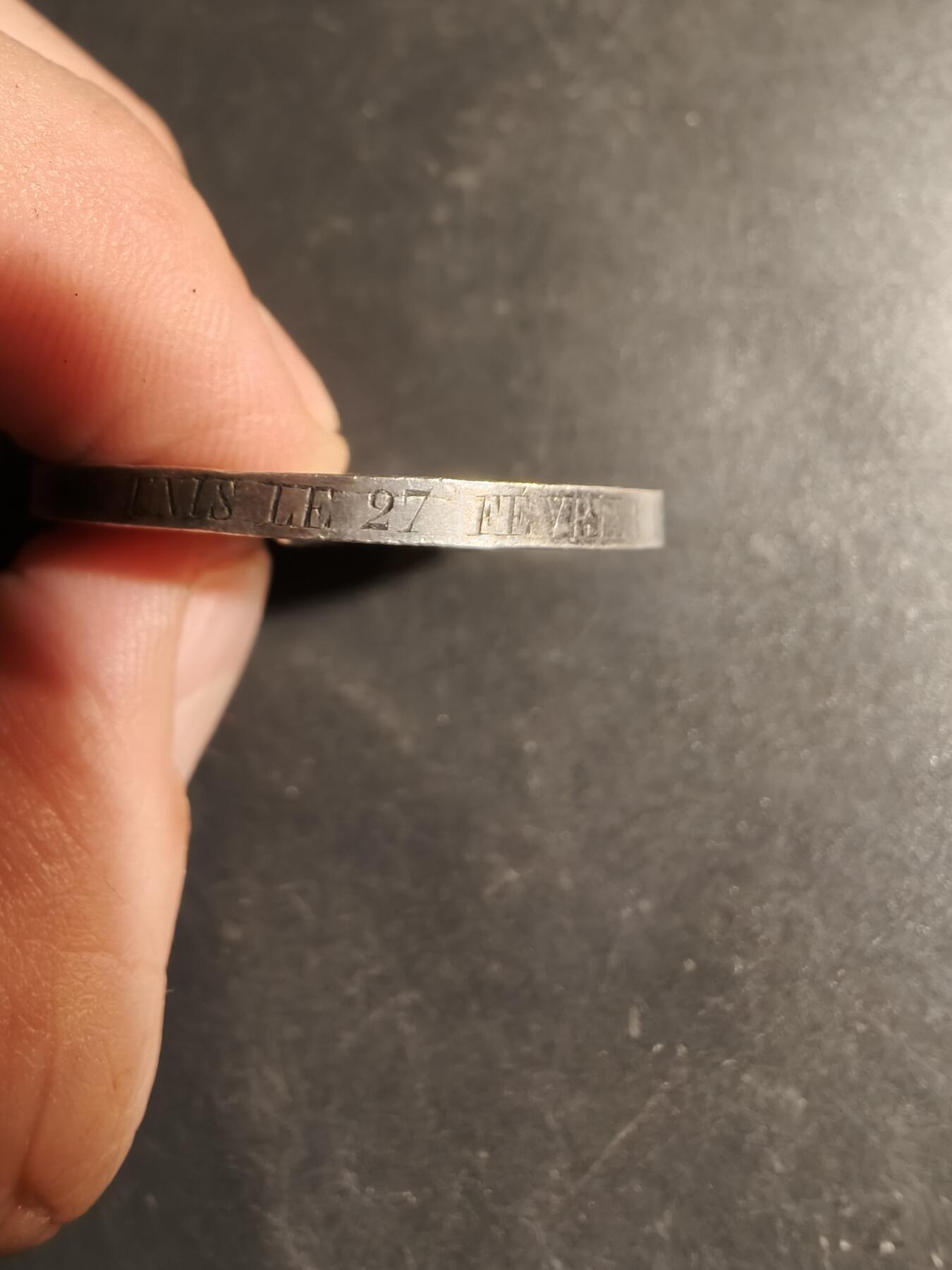 老王徽章第178期 法国婚礼印章    大尺寸    原盒     950银带边铭背铭   1858年实发     直径36mm     重量22.5g     