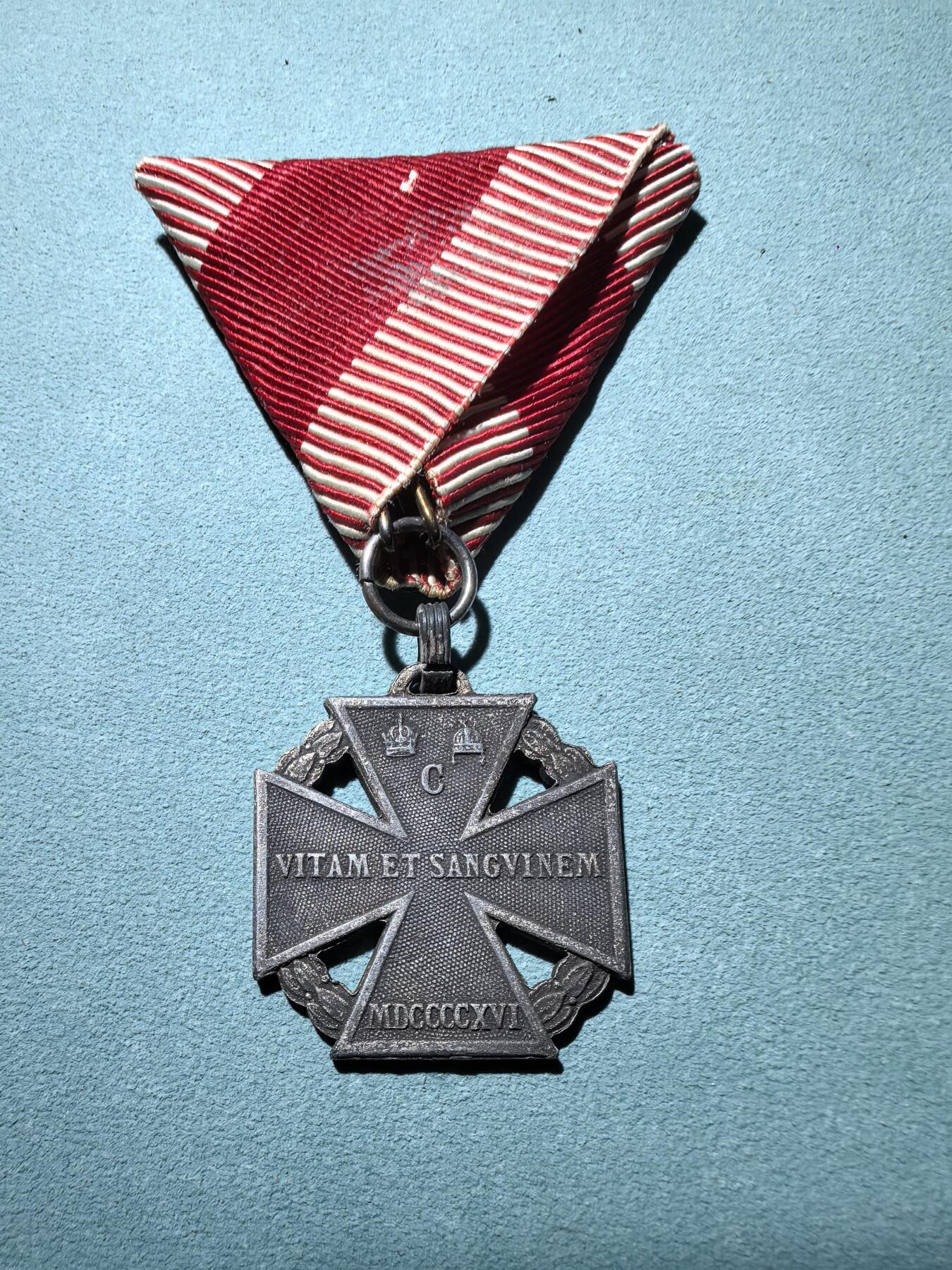 盛世勋华——号角文化勋章邮票专场拍卖第300期 奥匈帝国卡尔军队服役十字奖章 