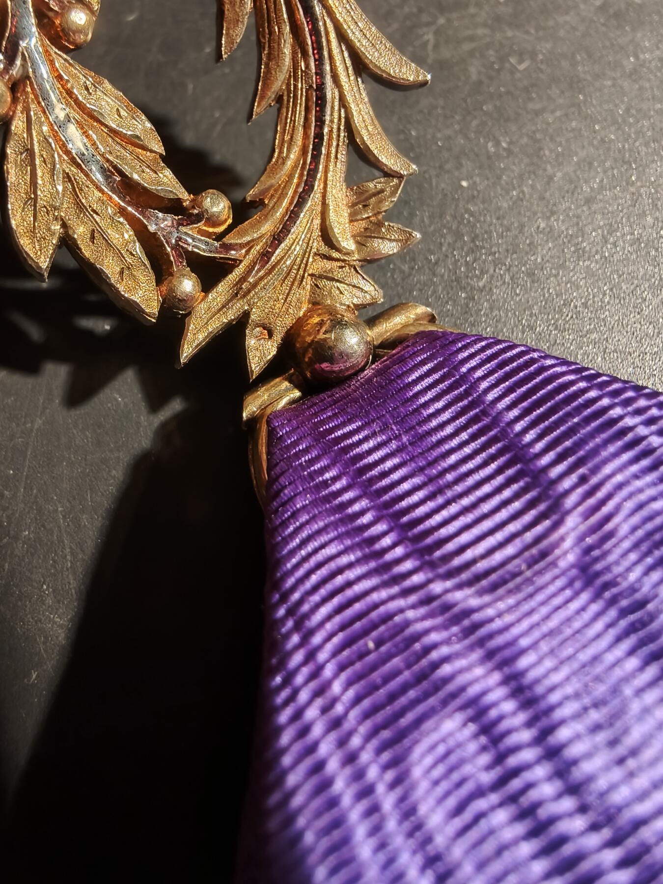 老王徽章第178期 法国军官级棕榈叶勋章    三共珠宝商钻石切割高级定制版     原盒     银质镀金珐琅       