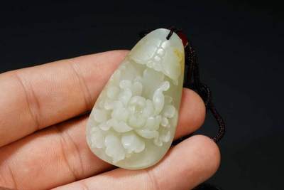 上海都达杂项专场四十八【全场包邮】  天然和田玉精雕《蝶恋花》挂件86-98