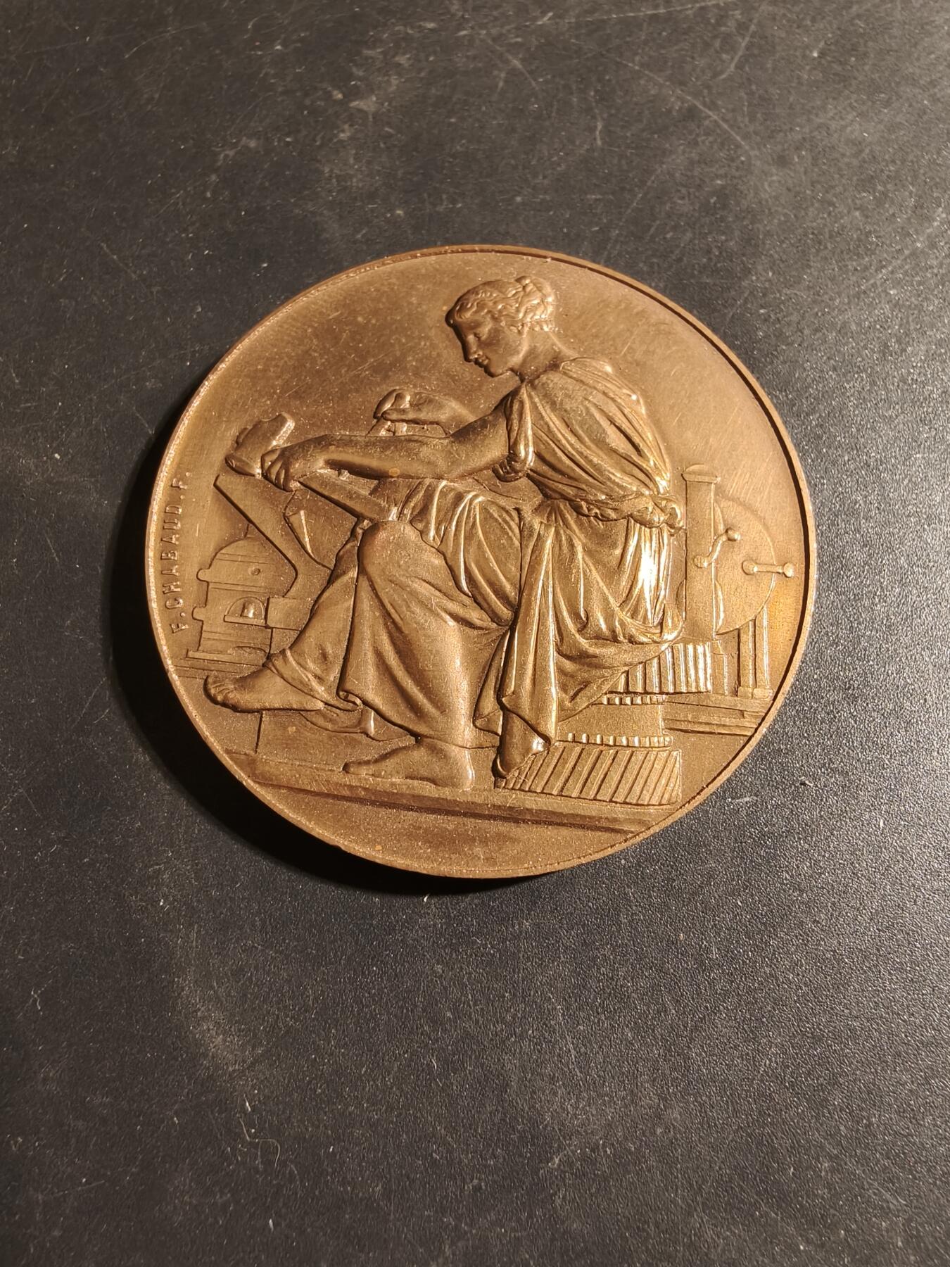 老王徽章第178期 法国工业协会大铜章    原盒    直径50mm    重量64.3g