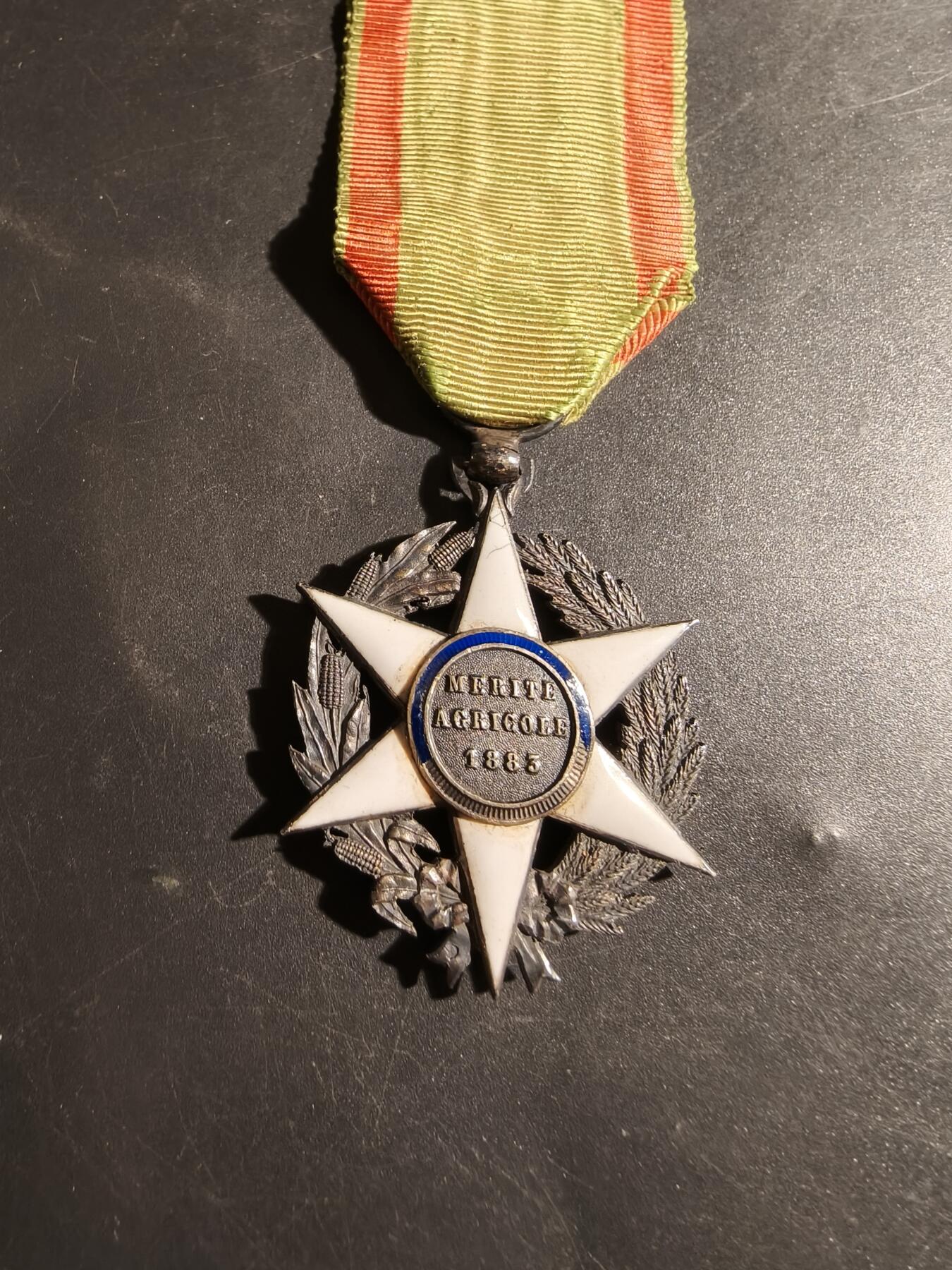 老王徽章第178期 法国骑士级农业功绩勋章    原盒     银质珐琅      19.3g