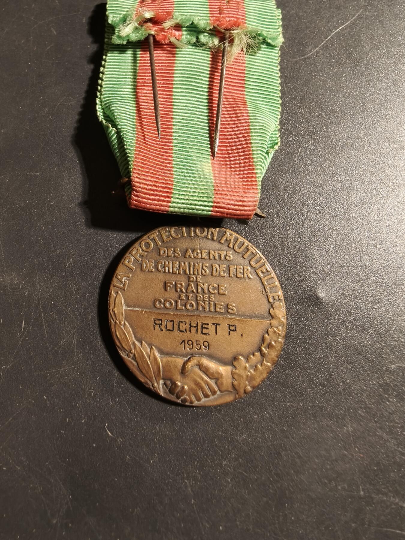 老王徽章第178期 法国铜级铁路员工互助与保护协会奖章    1959年实发