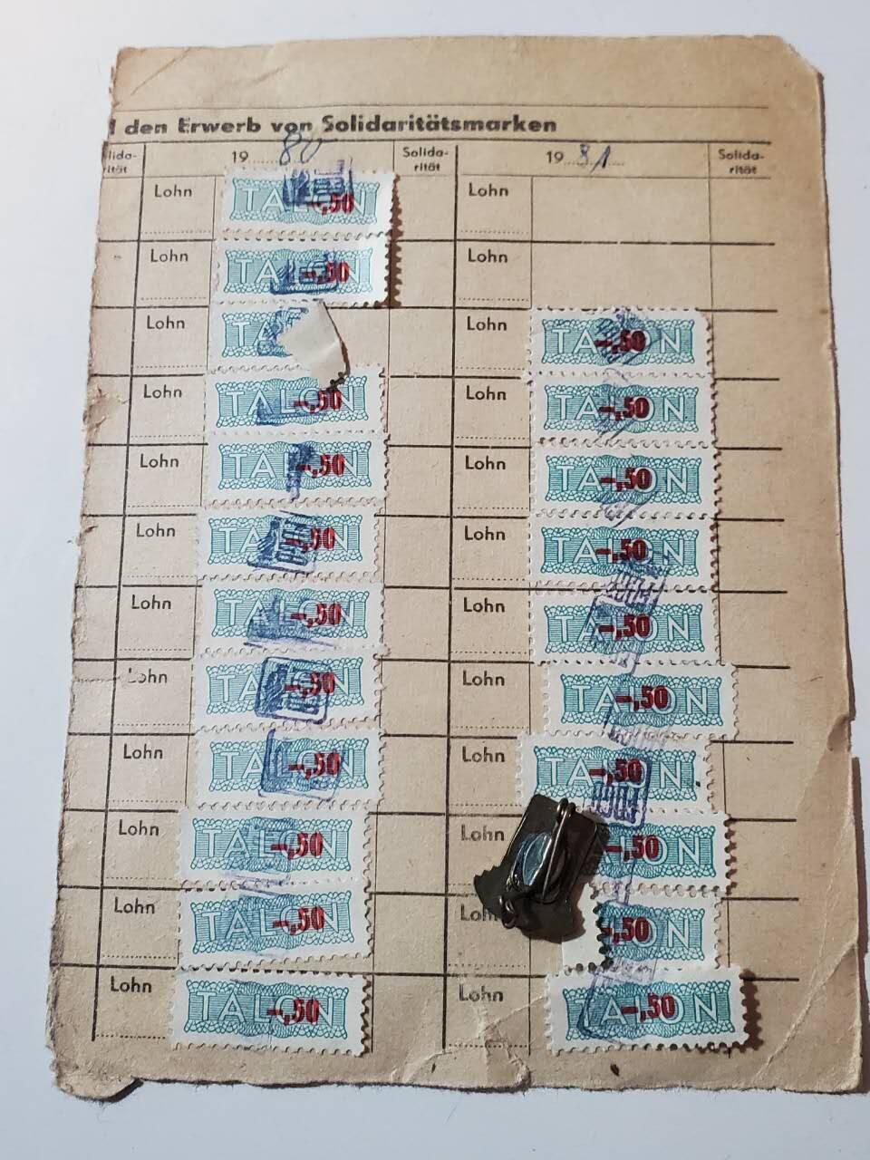 韵星假日拍卖第三十八期 -- Rimey Holidays Auction 38 民主德国工会40年荣誉成员证章 带临时证书一张 