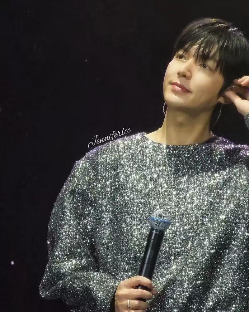 零元拍：除了帅还是帅的李敏镐亲笔签名立体签名卡！尺寸： 100×225MM