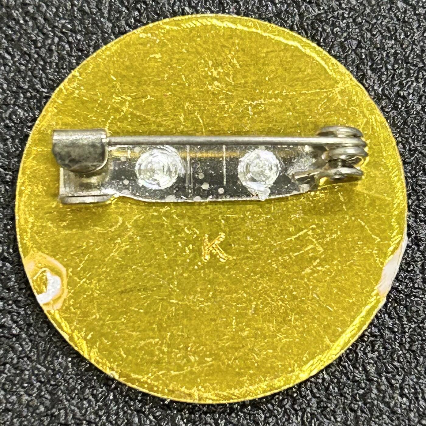 西秦中古拍卖第七十三期 老挝少先队证章 十二月二日少年团证章