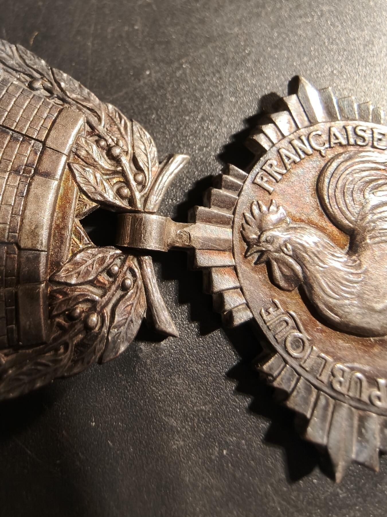 老王徽章第178期 法国银级地方嘉奖奖章    螃蟹银标     实发     20g