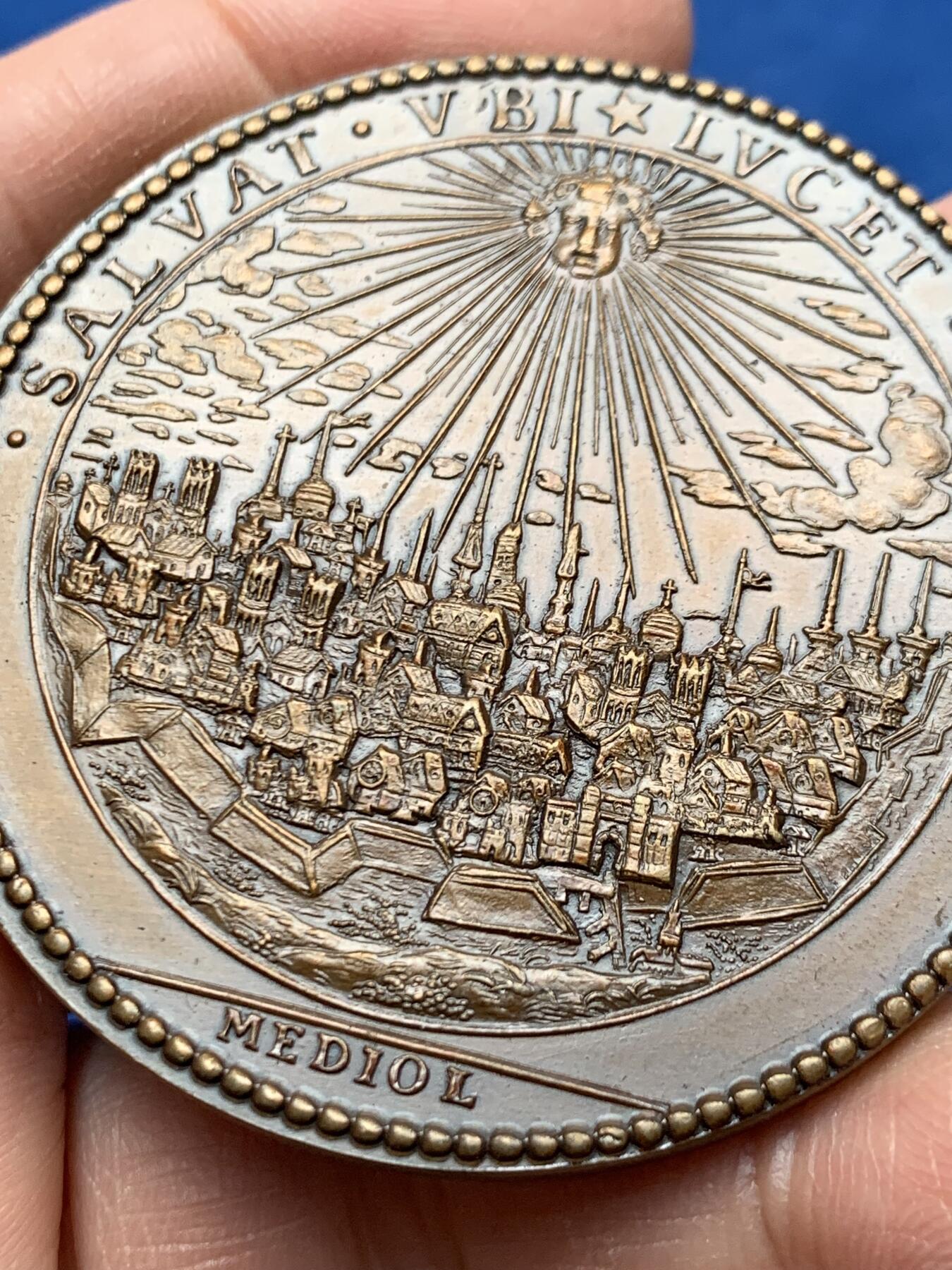 《竞宝斋》第460场 周日，周一，2场连拍 （全场包邮）欢迎送拍 法国天主教枢机主教乔治·丹博瓦大铜章 早期后铸高浮雕 76.2g 53.1mm