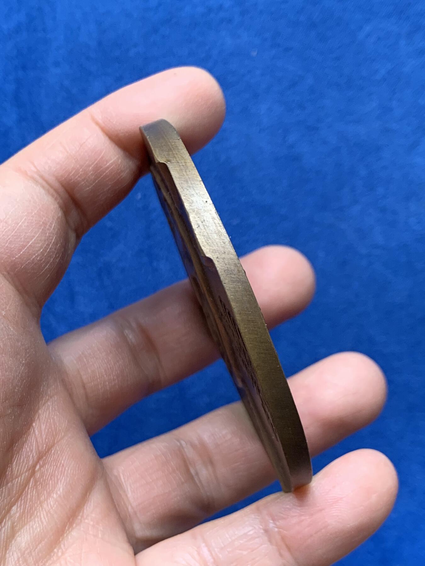 《竞宝斋》第460场 周日，周一，2场连拍 （全场包邮）欢迎送拍 捷克斯洛伐克钱币学会纪念章 正面为该协会创始人爱德华·菲亚拉 142.6克 69.3mm