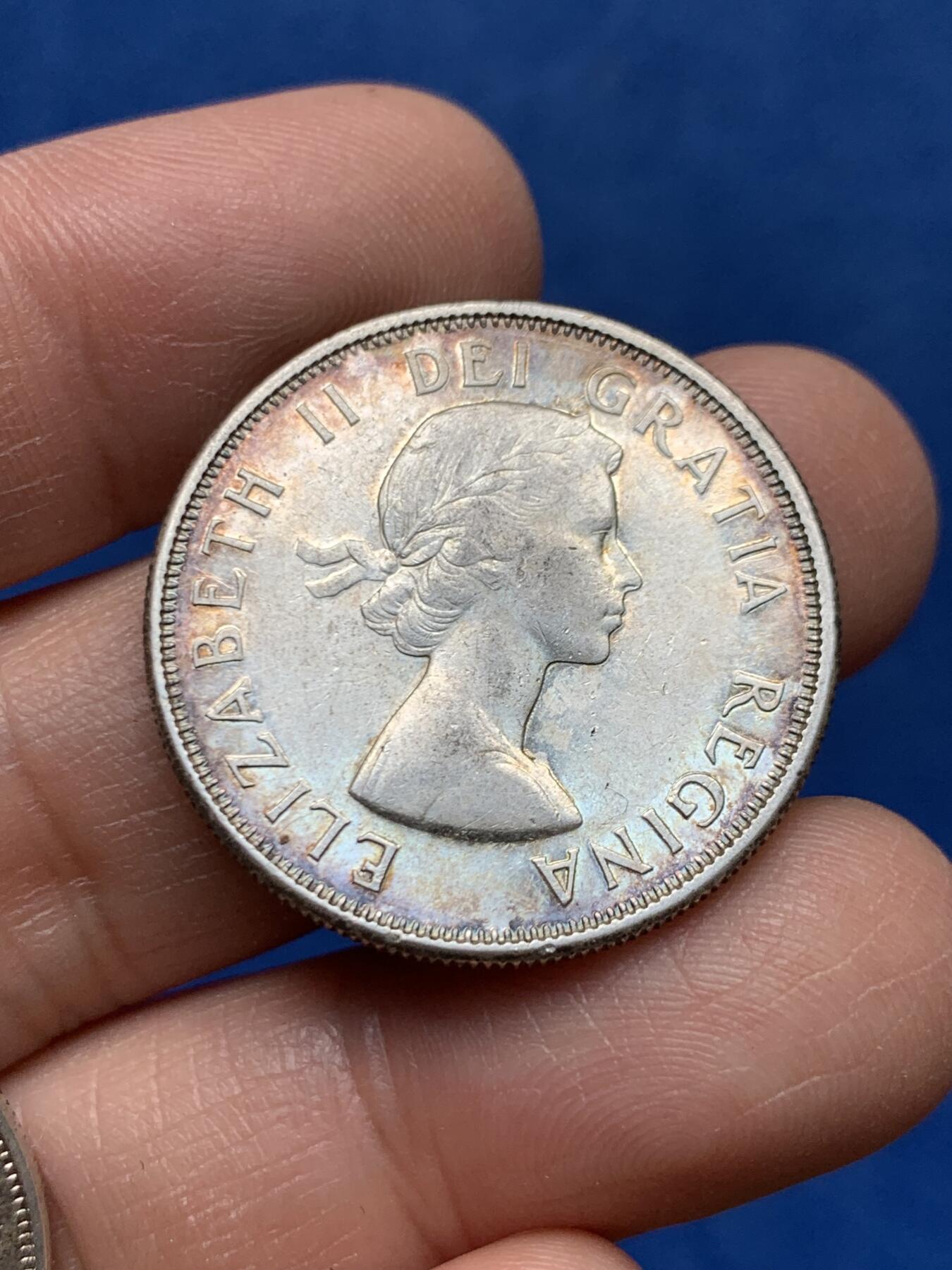 《竞宝斋》第460场 周日，周一，2场连拍 （全场包邮）欢迎送拍 两枚一组 加拿大1964年半圆银币 转光好品 800银 总重23克