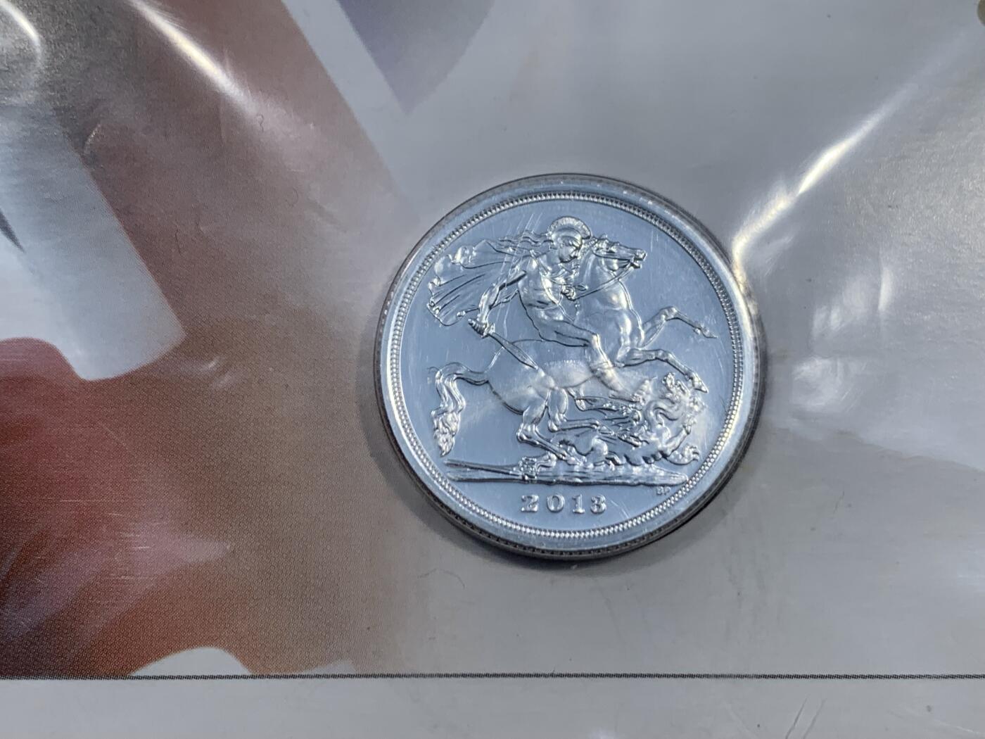 《竞宝斋》第460场 周日，周一，2场连拍 （全场包邮）欢迎送拍 2013年英国20英镑屠龙银马剑 999银材质 15.71克 未拆封品相