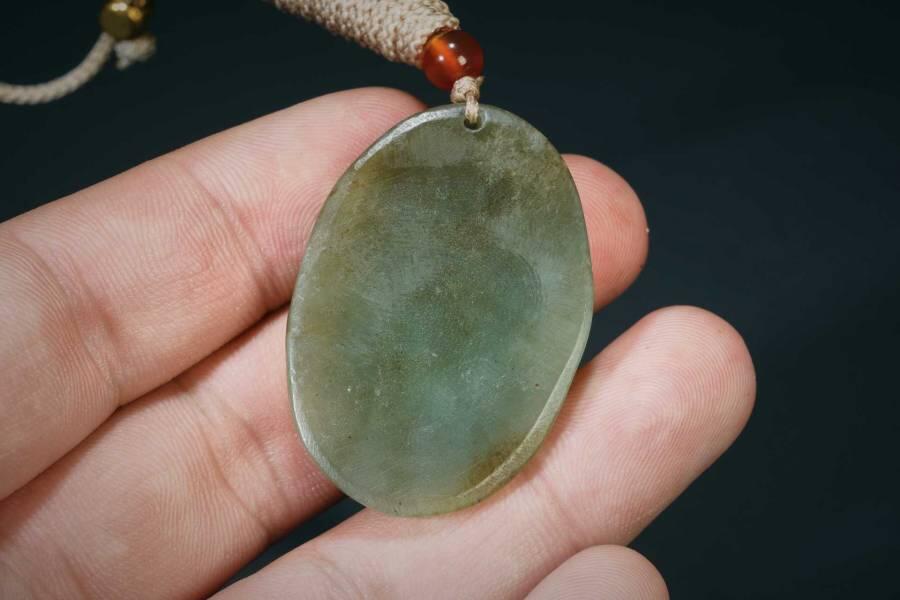 上海都达杂项专场三（全场包邮） 天然和田玉精雕《祝福》挂件 附鉴定证书86-101