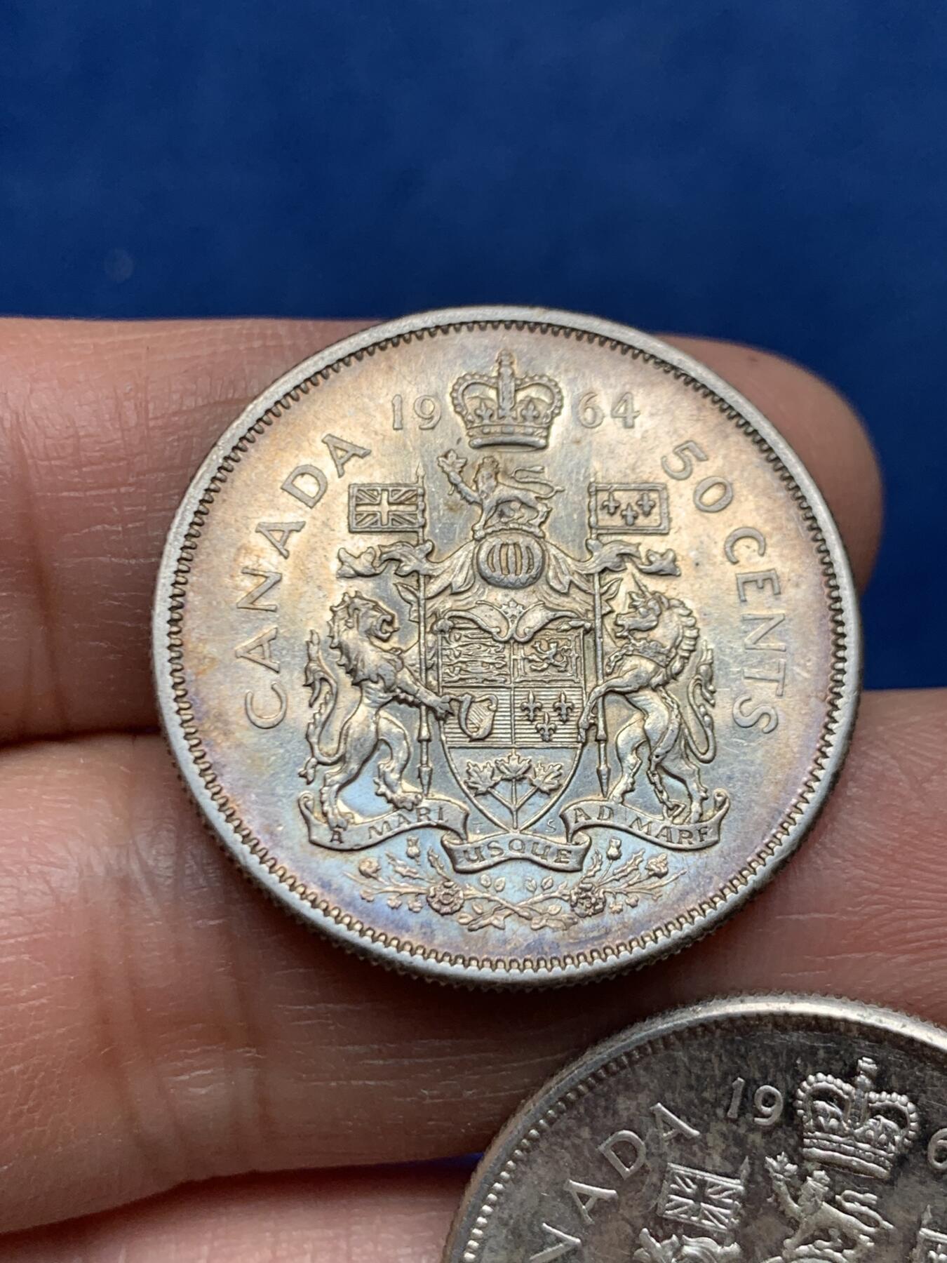 《竞宝斋》第460场 周日，周一，2场连拍 （全场包邮）欢迎送拍 两枚一组 加拿大1964年半圆银币 转光好品 800银 总重23克