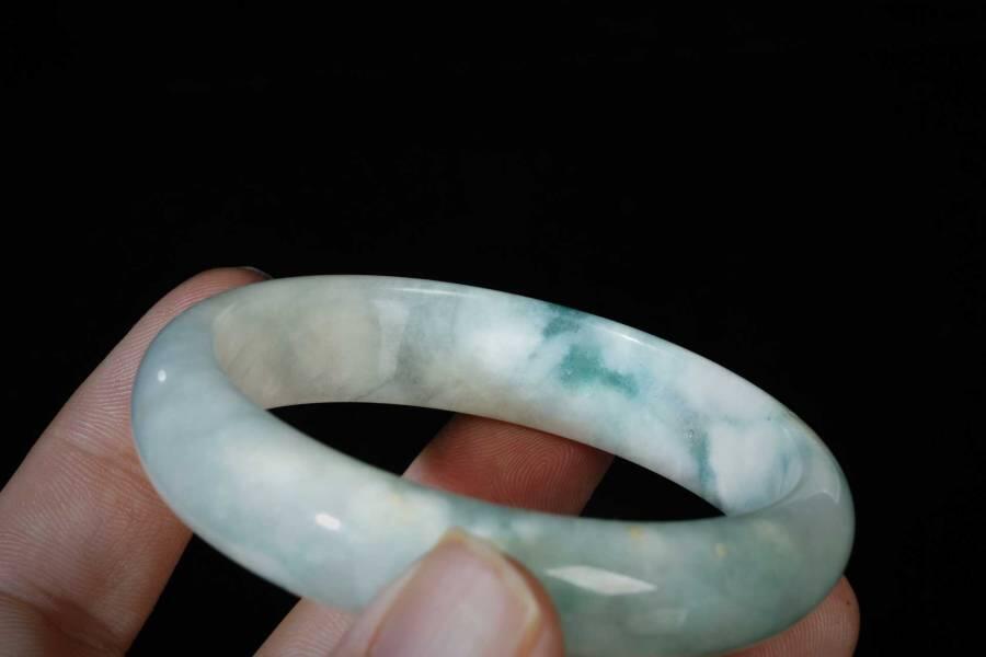 上海都达杂项专场三（全场包邮） 天然 翡翠手镯86-47