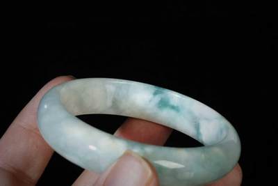 上海都达杂项专场三十四【年后发货全场包邮】  天然 翡翠手镯86-47