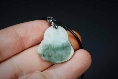 上海都达杂项专场三（全场包邮） - 天然翡翠《佛公》挂件86-248