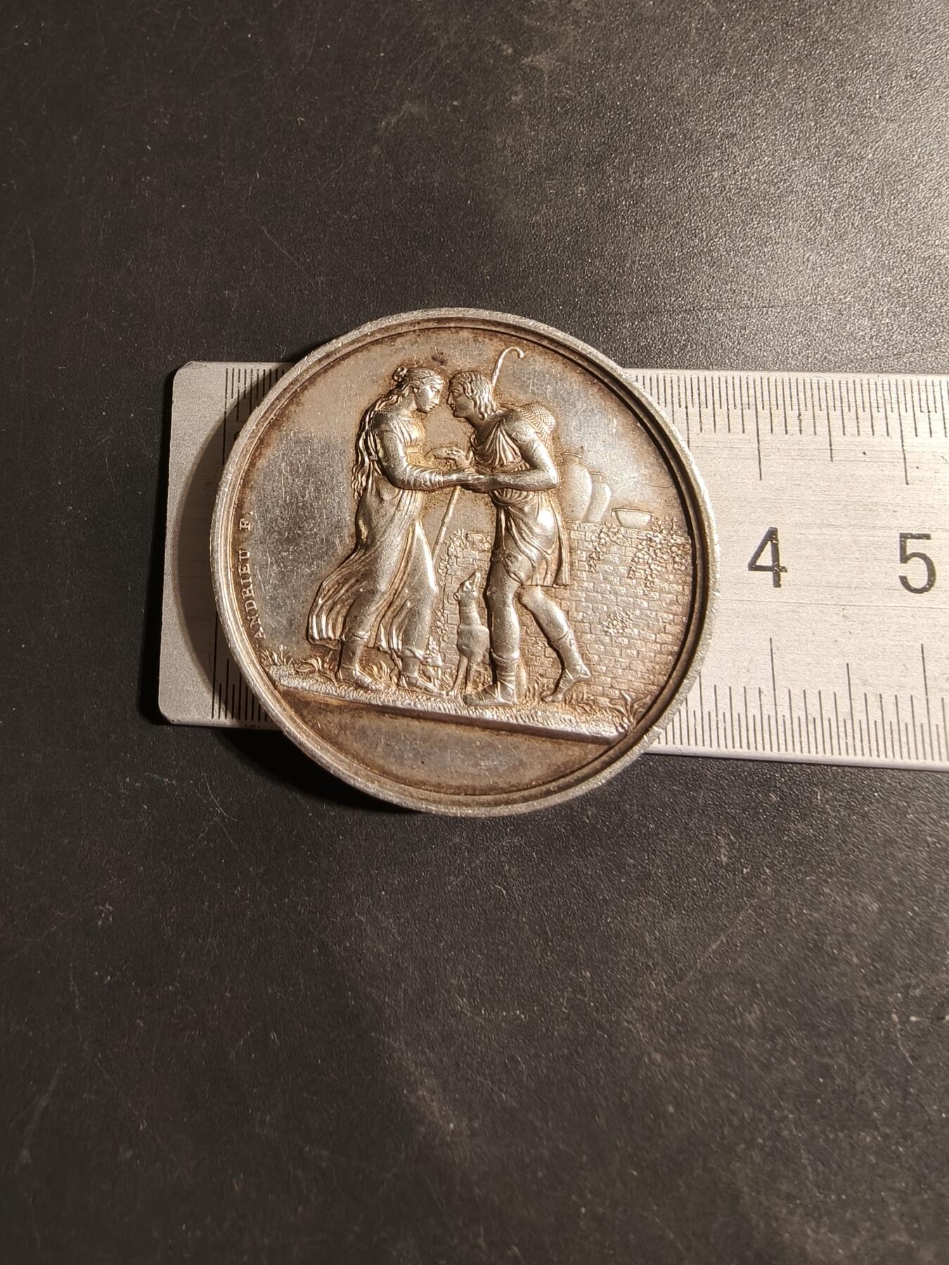 老王徽章第178期 法国婚礼印章    大尺寸    原盒     950银带边铭背铭   1858年实发     直径36mm     重量22.5g     